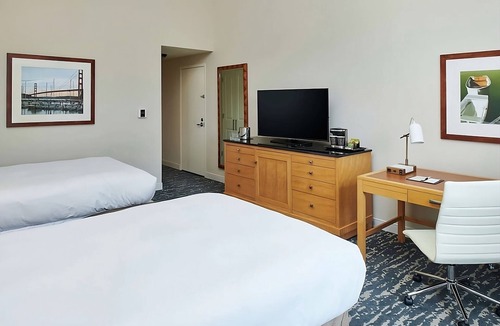 Berkeley Hotel | 2 Units | Bay Getaway Near Marina | Pool, Pet Friendly, Parking
