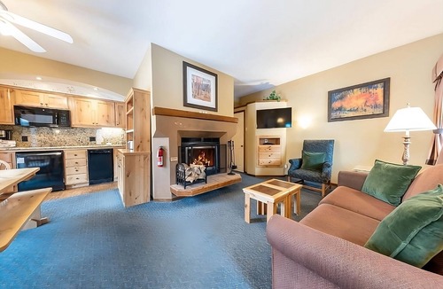 Olympic Valley Hotel | 2 Units | Kitchen | Free Parking | Olympic Valley Stay | Near Ski Slopes