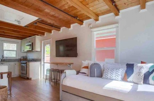 Townsite Cottage | #20 · Beach Bungalow on the Sand, Steps to the Ocean