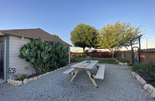Santa Margarita House | 20 minutes from Carrizo Plain National Monument. Twisselman's Cactus Casa