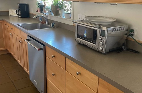 Benbow House | 2025 is going to be awesome! Entire property-pool-hot tub-pets ok- golf-redwoods