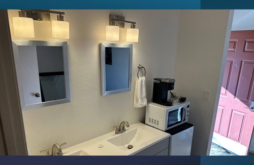 Brownsville Hotel | 21 - Great Suite for a great stay!