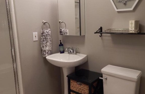 Downtown House | 210 Casa Bella