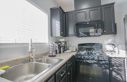 North Las Vegas House | 2400SqFt House 6beds 3bath Pool table BBQ