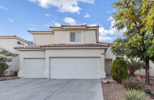 Silverado Ranch House | 24hr Host - New Renovated 4 bedroom home!