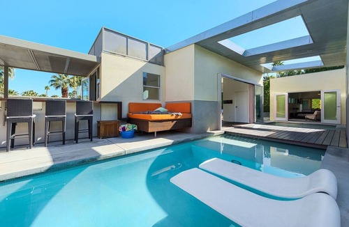 Twin Palms House | 25% Off July! Perfect For Families -Pool, Jacuzzi*