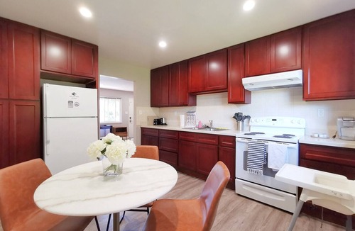 Jackson Park Apartment | 261-11 Cozy 1-Bedroom Apartment near Downtown Mountain View