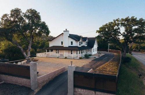 Paso Robles House | 279 m² House ∙ 6 bedrooms ∙ 26 guests