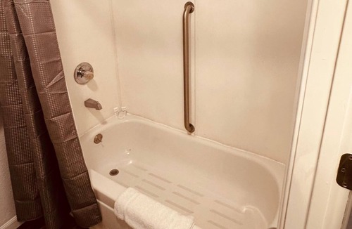 Brownsville Hotel | 28 - Work, Play, Stay