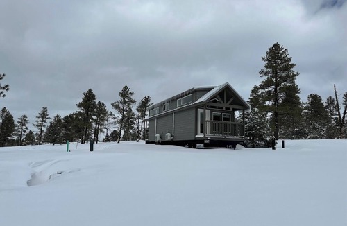 Williams Ski Chalet | 2A Cozy Chalet in Beautiful Williams with WiFi, AC and Mountain View with Patio