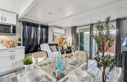 La Presa House | 2BR/1Bth Ranch, Gated, Parking, Washer, Fast Wi-Fi