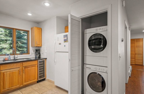 Incline Village Condo | 2BR/2BA Incline Village condo, hot tub, mountain views
