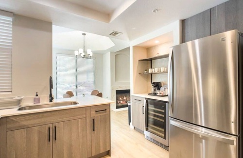 Desert Paradise Estates Apartment | 2BR Kierland Commons CozySuites by the golf course