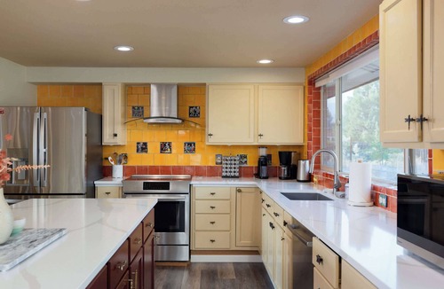 Terrebonne House | 2BR Near Smith Rock Panoramic Views Sleeps 6