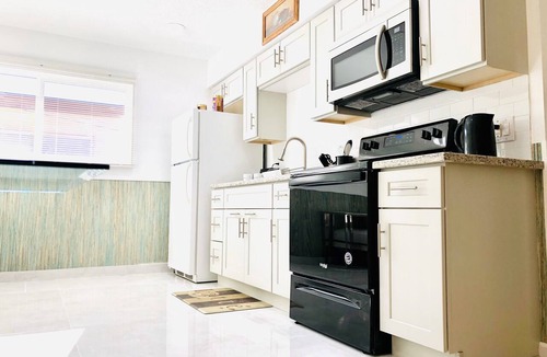 Beverly Green Apartment | 2BRpartment,LasVegas,Strip,Pet-friendly,Lvcc,SALE,BestSpot,best,summer,Labor day