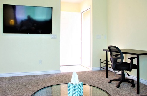 Swan Canyon Apartment | #3, 2 bedroom / 2 bathroom apartment 10 min to DT!
