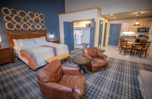 Mammoth Lakes Hotel | 3 Alpine Units Near Sherwin Lakes, & Mammoth Mountain! Epic Hiking Adventure