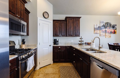 Sienna Hills House | 3 Bed/3.5 Bath | The Casitas | Close to Biking, Hiking and Adventure
