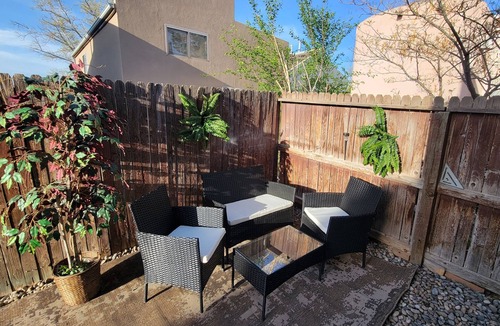 Albuquerque House | 3-bedroom/2 bath fully designer-remodeled house in central Albuquerque, by UNM