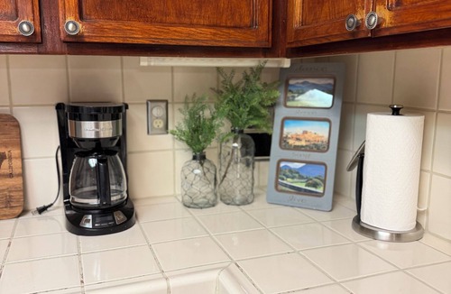 Modesto House | 3-bedroom house in adorable Modesto with cool AC