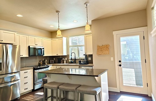 Cedar Hills House | 3-bedroom house in Beaverton with convenient location