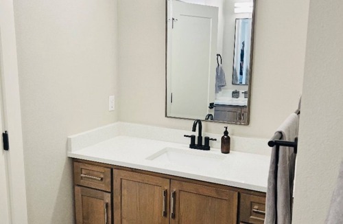Minnehaha House | 3-bedroom house in brilliant Vancouver with WiFi, AC. Enjoyable stay guaranteed