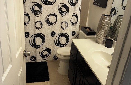 Antioch House | 3-bedroom house in delightful Antioch with cool AC breeze