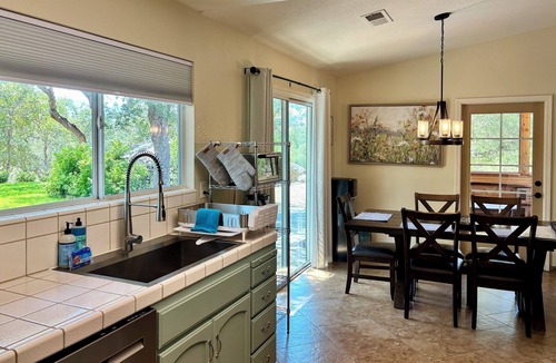 Three Rivers House | 3-bedroom house in tranquil Three Rivers with WiFi, AC. Enjoy nature