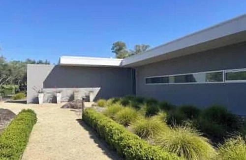 St. Helena House | 3-bedroom house surrounded by vineyards in serene St. Helena with Pool