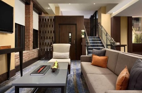 Fisherman's Wharf Apartment | 3-bedroom Luxury Condo with two free valet spots