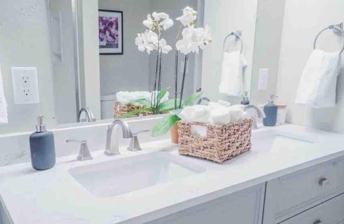 Lodi House | 3 Bedroom Retreat with Hot Tub near Downtown Lodi