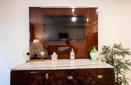 Bankers Hill House | 3 Floor TownHouse Next to Downtown Max 12 sleepers