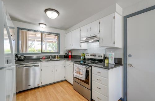 Western House | 3 Mi Dtwn! Eugene Family Retreat w/Yard & Patio