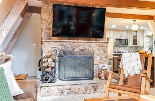 Dorrington House | 3 Mi to Calaveras Big Trees: Cabin w/Fire Pit!