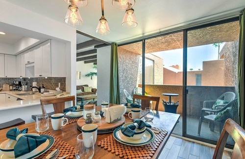 Scottsdale Lodge Apartment | 3 Mi to Old Town: Scottsdale Condo w/Pool & Lake