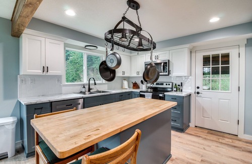 Gardiner House | 3 Mi to Reedsport: Home w/Umpqua River Views