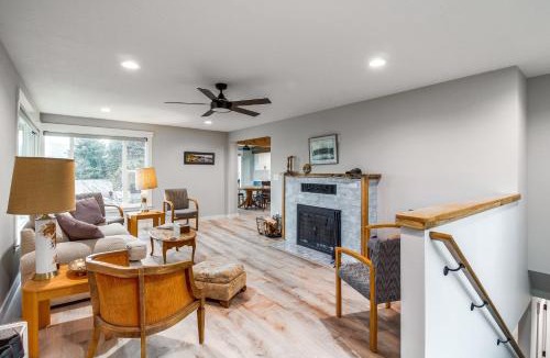 Gardiner House | 3 Mi to Reedsport: Home w/Umpqua River Views