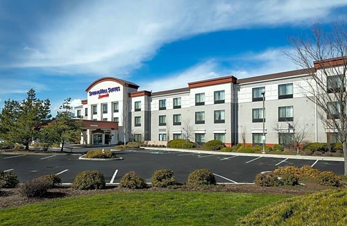 Medford Hotel | 3-Star Hotel ∙ SpringHill Suites by Marriott Medford