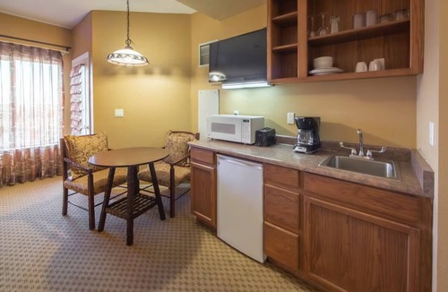 Genoa Hotel | 3 Units | Mountain Thrill Escape | Outdoor Fun & Hot Springs Retreat
