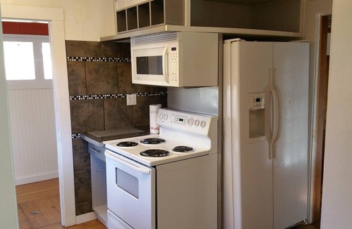 Downtown Klamath Falls House | 30+Day❤️Downtown ❤️Red Smarthouse King W/D 4KTV