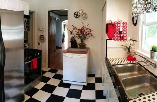 Altamont House | 30+Day❤️Smart Craftsman ❤️ of Downtown | King Double Crib | BBQ, Patio Set + Fen