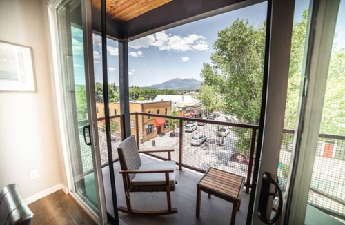 Southside Apartment | 301The Lofts, by Flagtown, 2 bed 2 bath with community hot tub