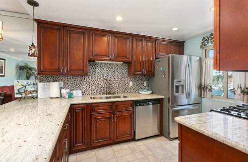 Townsite Condo | 305B - Seaside at the Marina - 100 Steps to the Sand