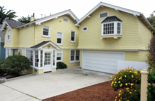 Pacific Grove House | 3118 Yellow House Main - Walk to the Aquarium!