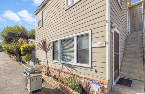 Avalon House | 315E Lower: Spacious, Remodeled, Ground Level Duplex, Quiet Street, WIFI - 315 E
