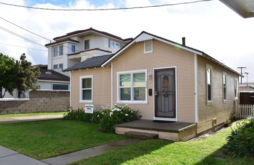 Downtown House | 340 Hollister: 2 BR, 1.5 BA House in Pismo Beach, Sleeps 6
