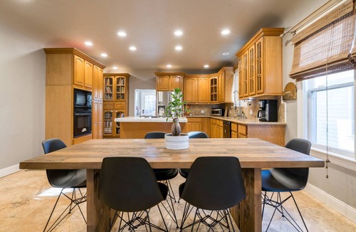 Horace Mann House | 350 · Quiet Victorian Bungalow in downtown San Jose