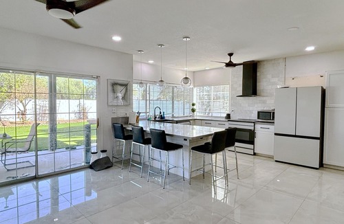 La Paz At Desert Springs House | 3500 SQFT Kierland Home with Large Backyard & Mountain Views & Office