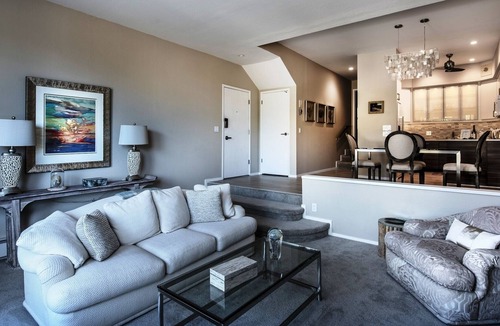 Northwest Carmel Condo | 3706 Carmel Hideaway ~ Luxurious! Walk Everywhere Downtown Location!