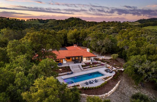 Adelaida Villa | 371 m² Villa ∙ 6 bedrooms ∙ 14 guests